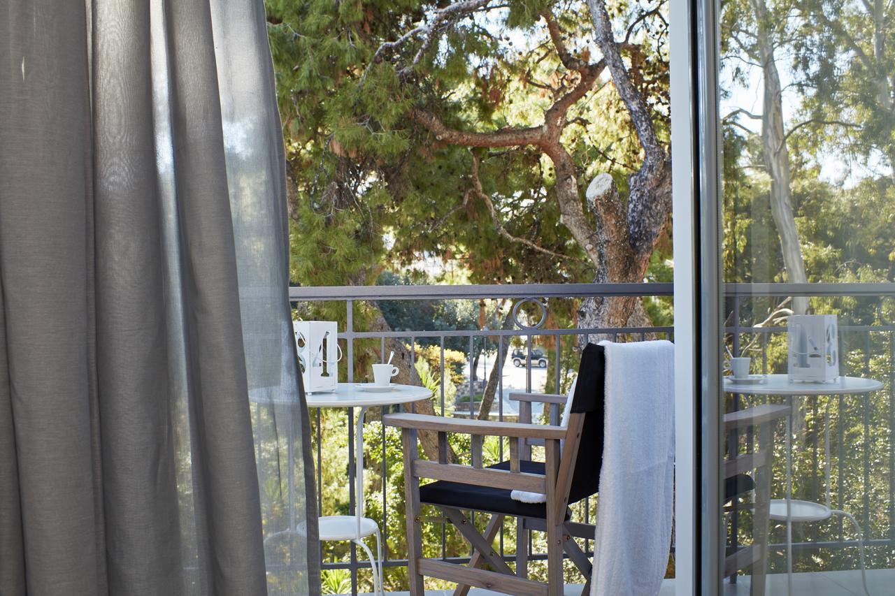The Gardens Gallery Hotel Xylokastro Bagian luar foto
